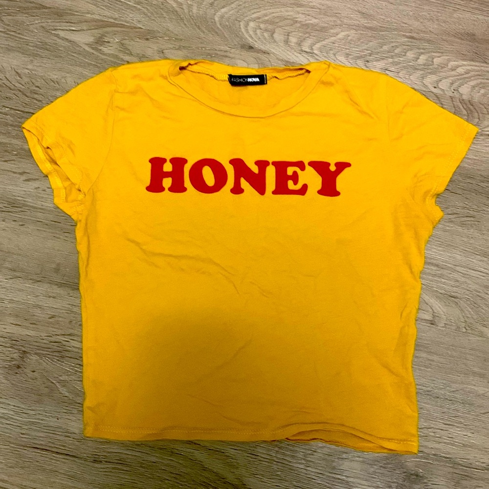 Fashion Nova. Baby tee.